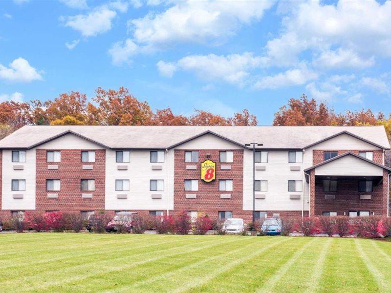 Super 8 By Wyndham Richfield Cleveland Hotel Exterior photo